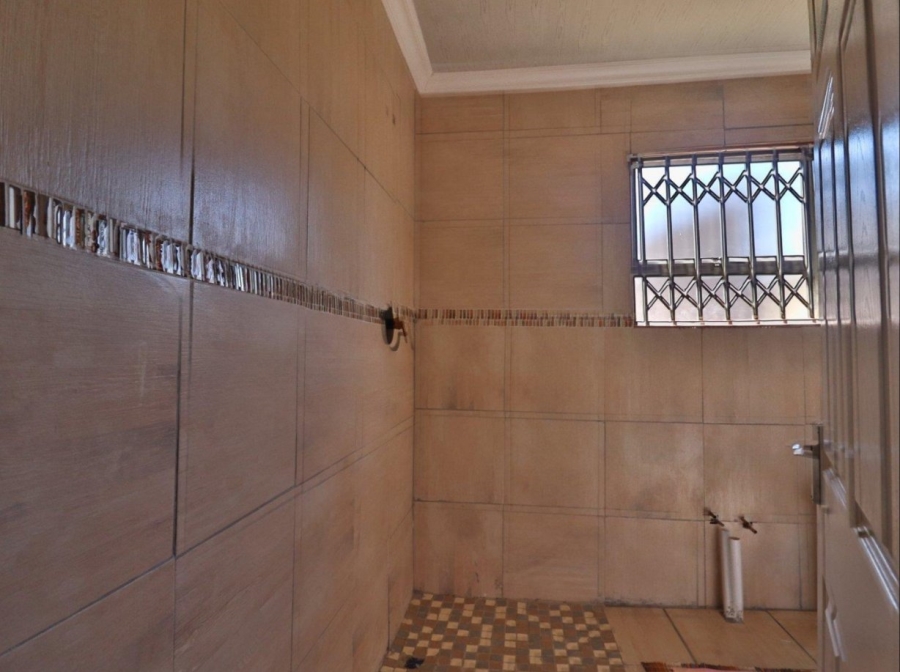 3 Bedroom Property for Sale in Selosesha Free State